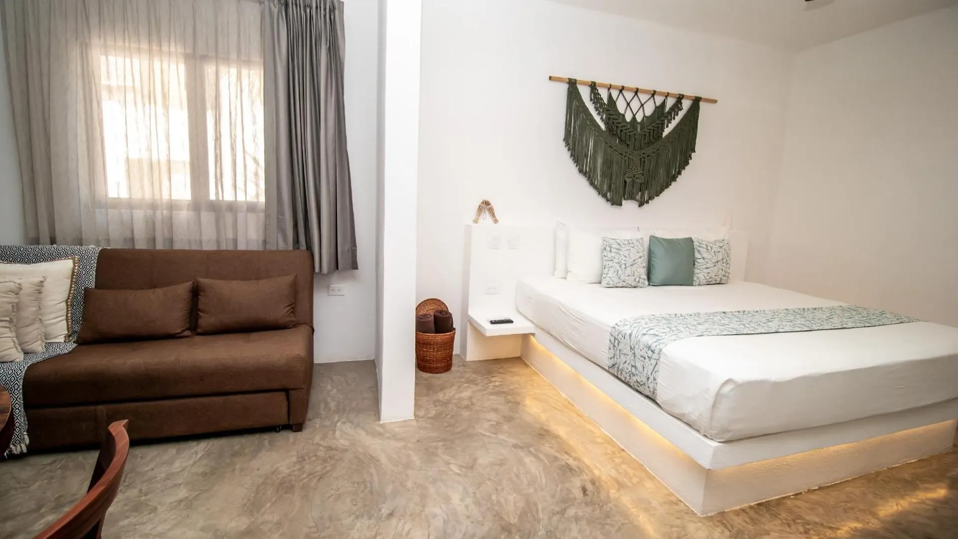 Hau Holbox, Oceanfront Boutique Hotel