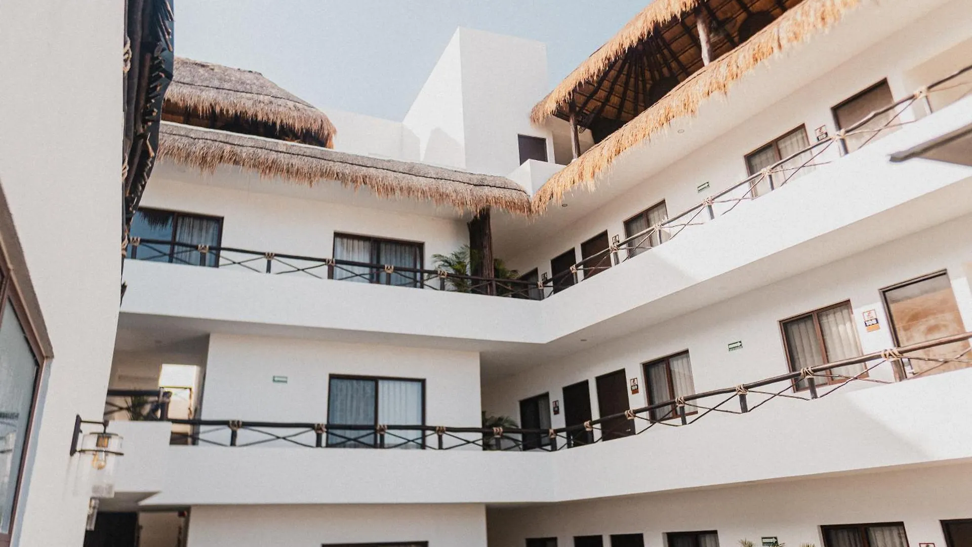 Hau Holbox, Oceanfront Boutique Hotel