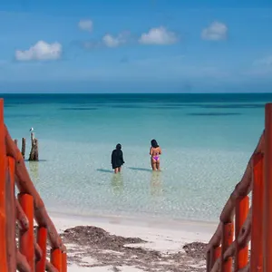 Golden Paradise Beachfront *** Isla Holbox