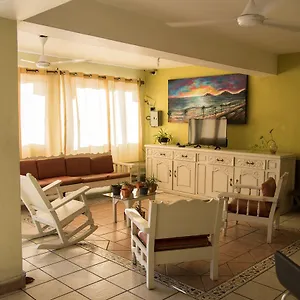 https://hotel-esperanza.mazatlan-hotels.com
