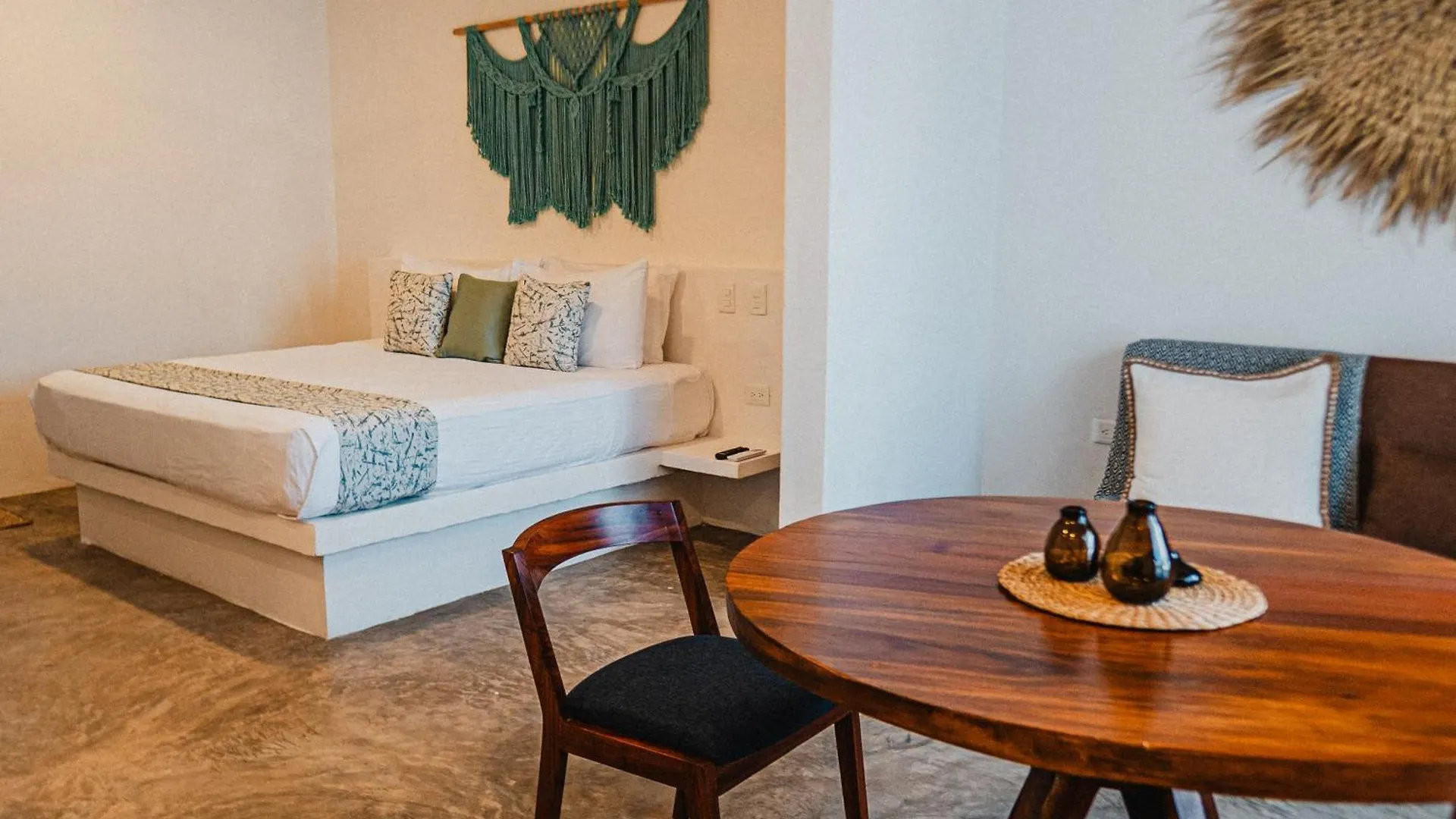 Hau Holbox, Oceanfront Boutique Hotel