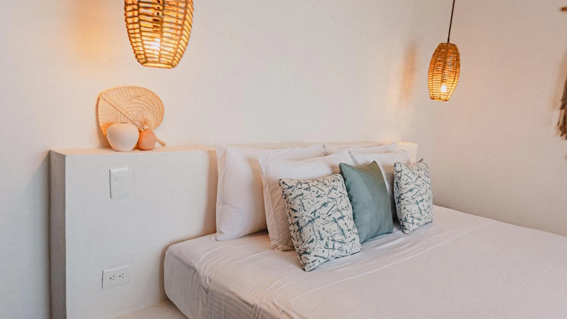 Hau Holbox, Oceanfront Boutique Hotel