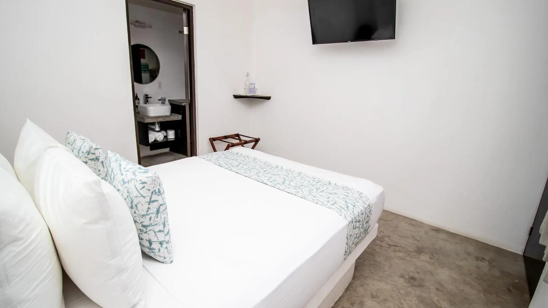 Hau Holbox, Oceanfront Boutique Hotel