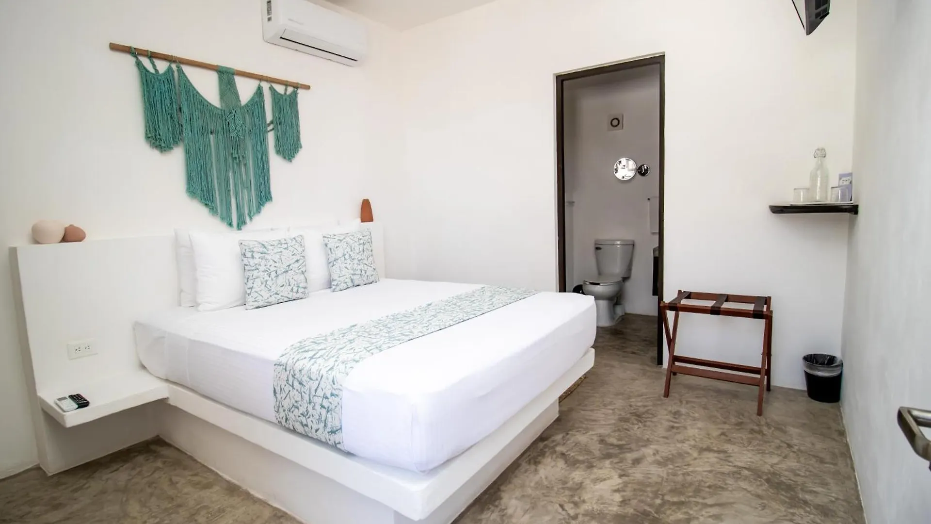 Hau Holbox, Oceanfront Boutique Hotel