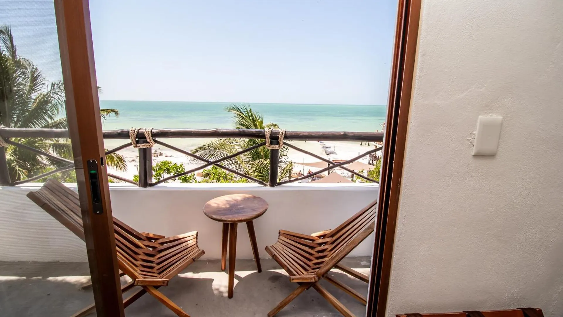 Hau Holbox, Oceanfront Boutique Hotel