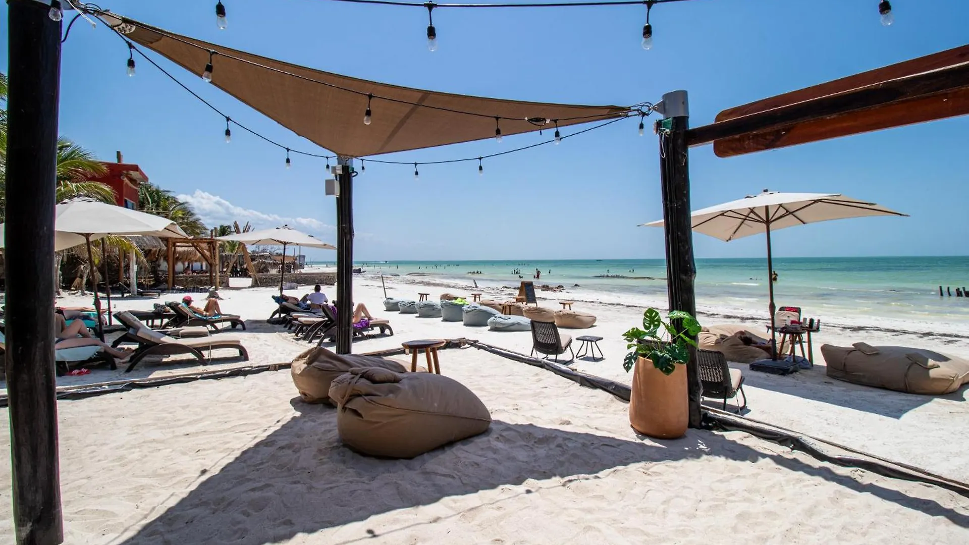 Hau Holbox, Oceanfront Boutique Hotel