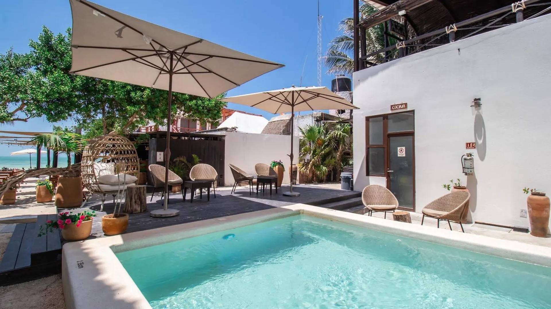 Hau Holbox, Oceanfront Boutique Hotel