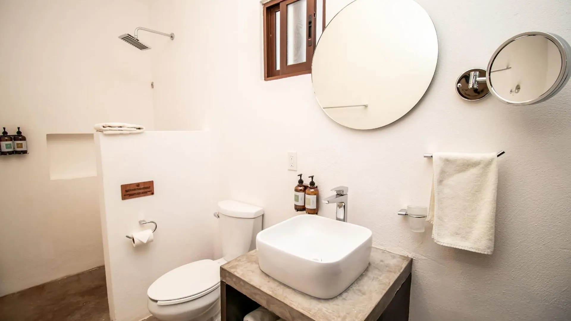 Hau Holbox, Oceanfront Boutique Hotel