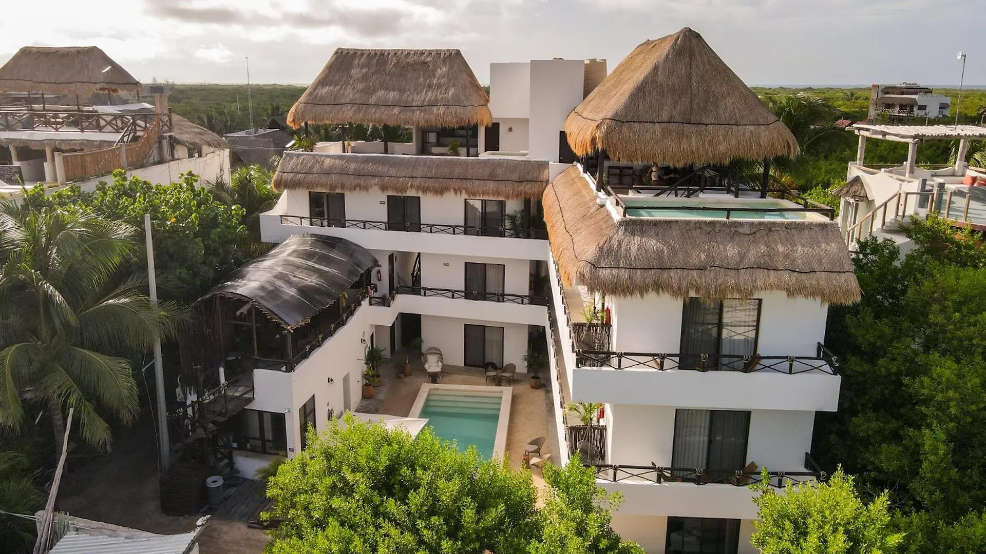 Hau Holbox, Oceanfront Boutique Hotel México